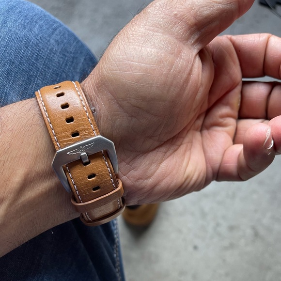 Watch - Picture 4 of 9